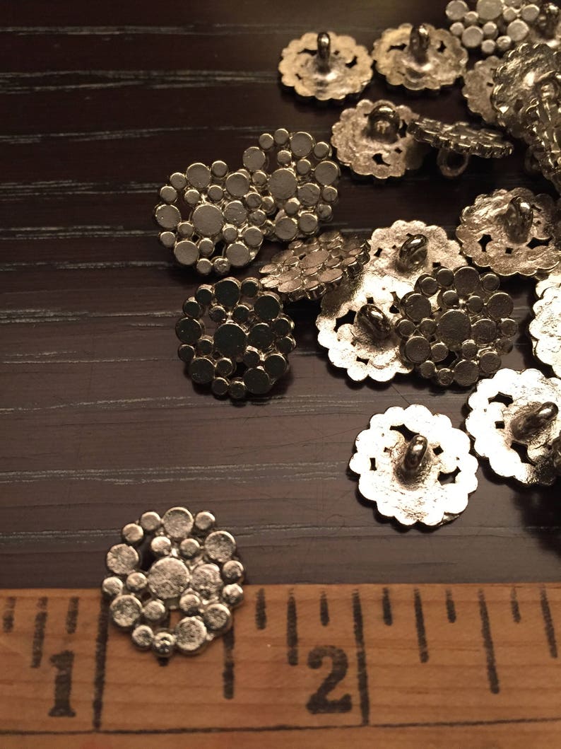 Sm171 15 Mm Metal Silver Bubble Cluster Circle Round Button Destash Shank Line 24 12 Pieces Shirt Craft Jacket Cardigan Jewelry Hardware Upholstery Ichigenn Nishifunabashi Com