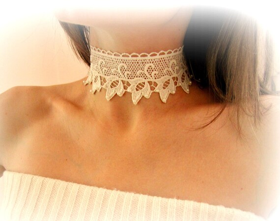 lace flower choker