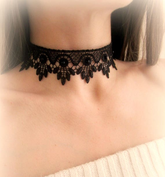 collier ras de cou dentelle noire collier ras de cou dentelle noire