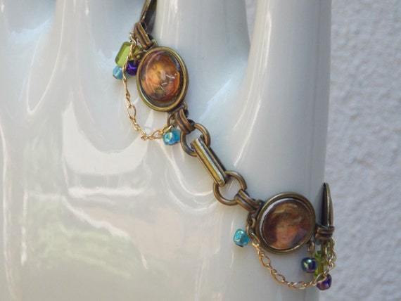 Victorian Ladies Vintage Charm Bracelet with Gree… - image 3