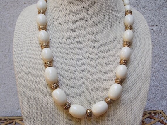 Vintage Napier Cream and Gold Chunky Bead Necklac… - image 2