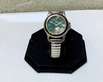 Geneva Quartz Watch – Japan Movt – Green Stretch Band – Easy  display picture 1