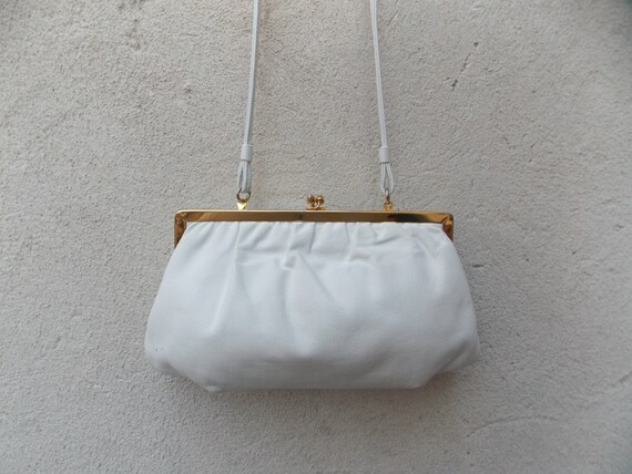 Bright White Vintage Leather Purse or Clutch, Gol… - image 2