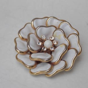 White Gold Enameled Flower Brooch Pin, Vintage 1960s