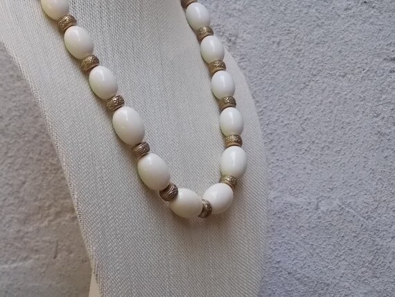 Vintage Napier Cream and Gold Chunky Bead Necklac… - image 3