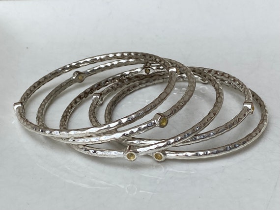 Thin Hammered Silver Tone Bangle Bracelets with Y… - image 3