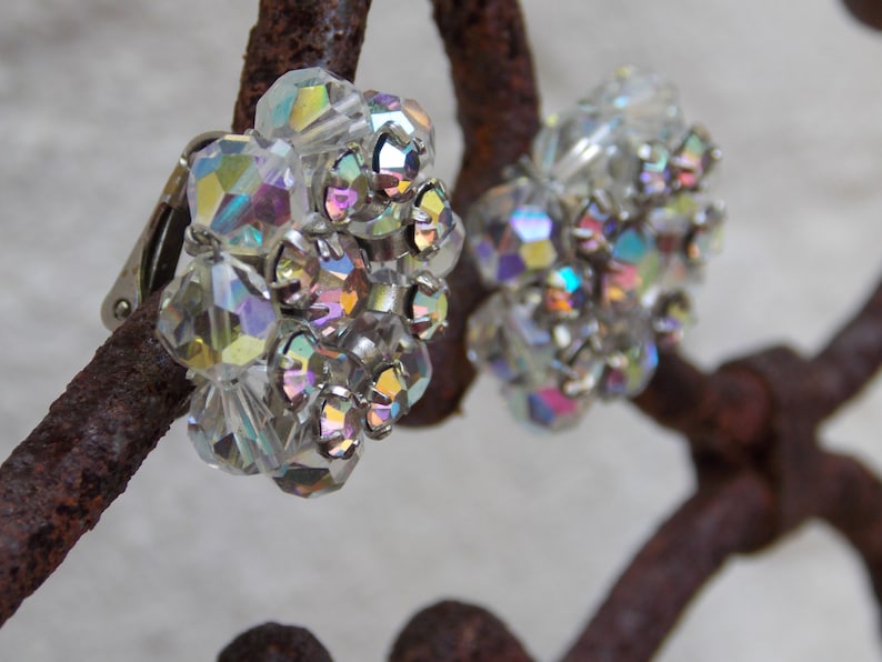 Vintage Cluster Aurora Borealis Rhinestone Earrings Clip On, 1950s image 4