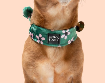 Comfortable house dog collar • green flower soft necktie