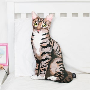 Personalised cat portrait pillow image 5