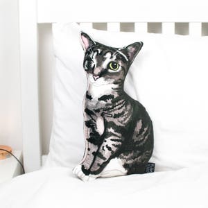 Personalised cat portrait pillow image 4