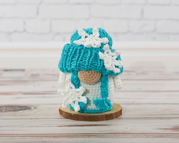 Winter Snowflake Gnome