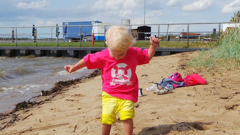 Küstenmädel ahoi maritimes Shirt Segeln Törn Lütte Deern Norddeutsch afbeelding 3