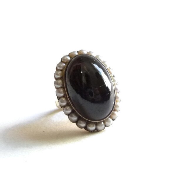 Vintage Cocktail Ring 14k Gold and Garnet with Pearls