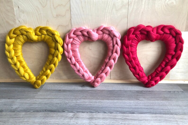 12 Chunky knitted Merino Heart Wreath image 4