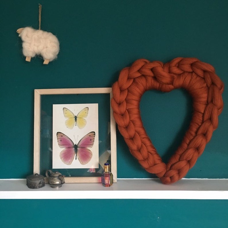 12 Chunky knitted Merino Heart Wreath image 3