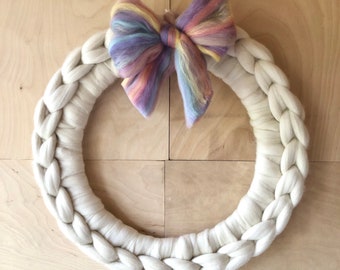 15" Chunky Knitted Merino round Wreath with Bow