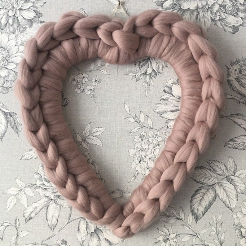 15 Chunky Knitted Merino Heart Wreath image 2