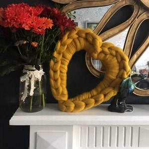 12 Chunky knitted Merino Heart Wreath image 6
