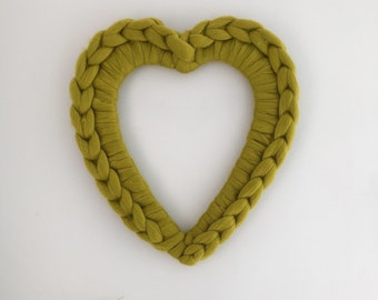 15" Chunky Knitted Merino Heart Wreath