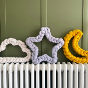 The chunky knitted Merino Half moon Wreath image 2