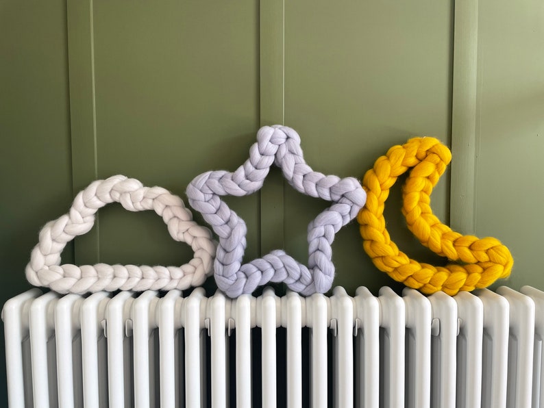 The chunky knitted Merino Half moon Wreath image 2