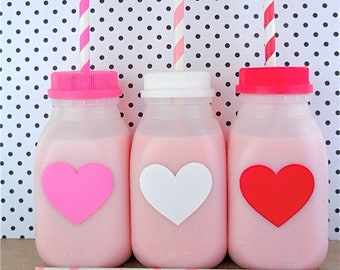 15 CUTE HEART Cups for kids!!! Plastic Milk Bottles with lids for parties!!! Bottles, Lids, and Straws Included.