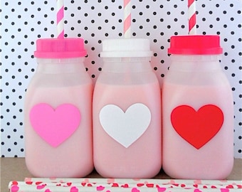 20 CUTE HEART Cups for kids!!! Plastic Milk Bottles with lids for parties!!! Bottles, Lids, and Straws Included.