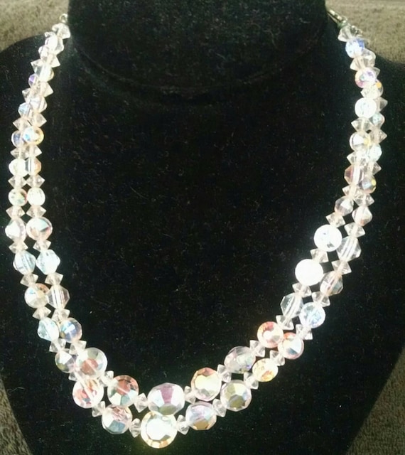 Stunning Vintage Crystal 2 Strand necklace