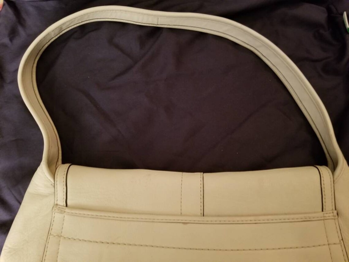 white coach hobo