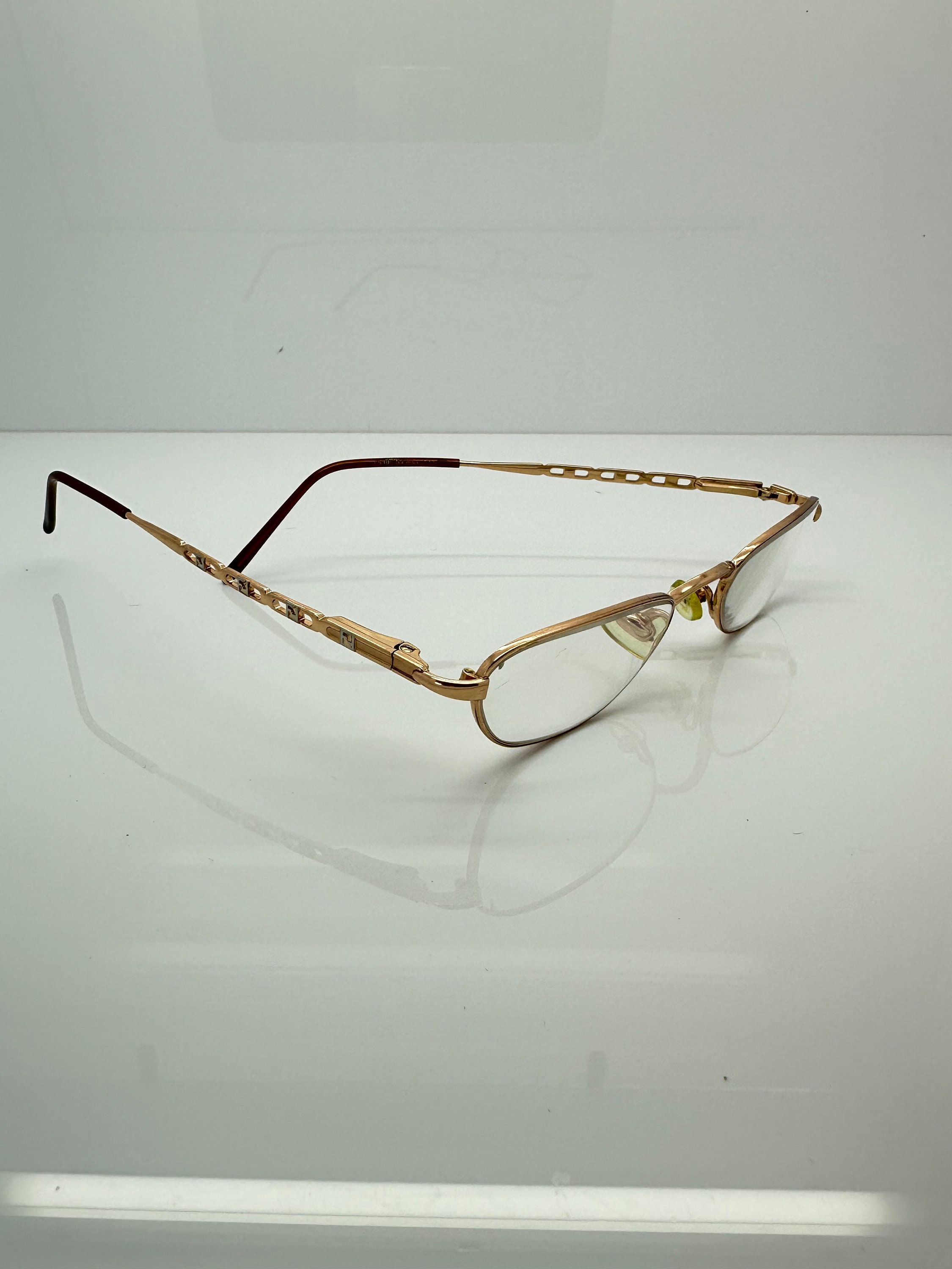 COPY - Fendi rose Eyeglasses Fendi – Mafami Eyewear main image 2