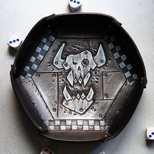 Orks dice tray -  WH40k leather dice tray - xenos army - boyz - warboss