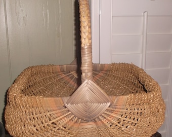 Vintage seagrass handmade buttock market basket Eye of God~spectacular