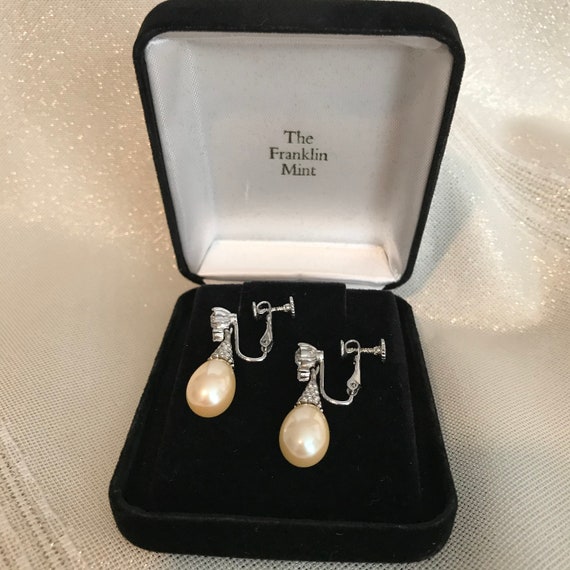 Pearl Drop Earrings