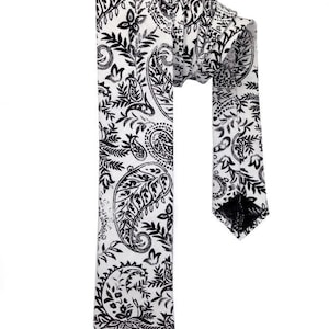 White & Black Skinny Tie, Paisley Print Skinny Tie, Floral Skinny Tie, Men's Skinny Tie, Skinny Neck Tie for Men, Slim Ties, Men's Neck Wear