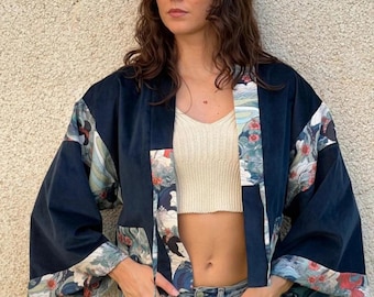 Tsukiyo Kimono/ jacket/ short/ navy velvet/ loose fit// one size fits all/ Haori sleeves/ Japan/ Geishas
