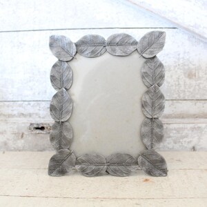 Vintage Pewter 5x7 Photo Picture Frame - Standing Easel Back Photo Frame - Antique Silver Leaf Design