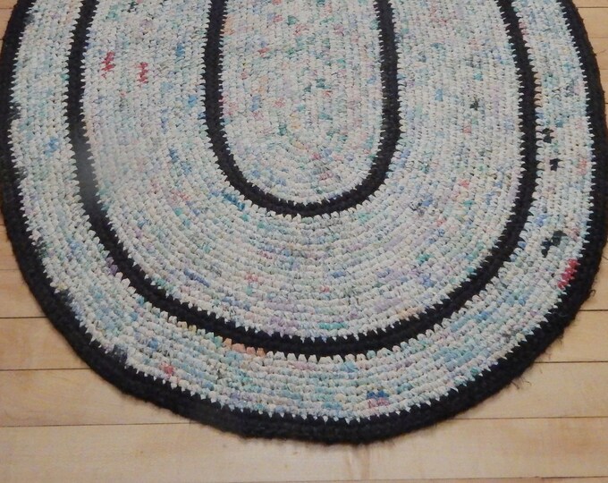 Oval Rag Rug Vintage 1950s / 1960s Black Border Oval Rug Made From Soft