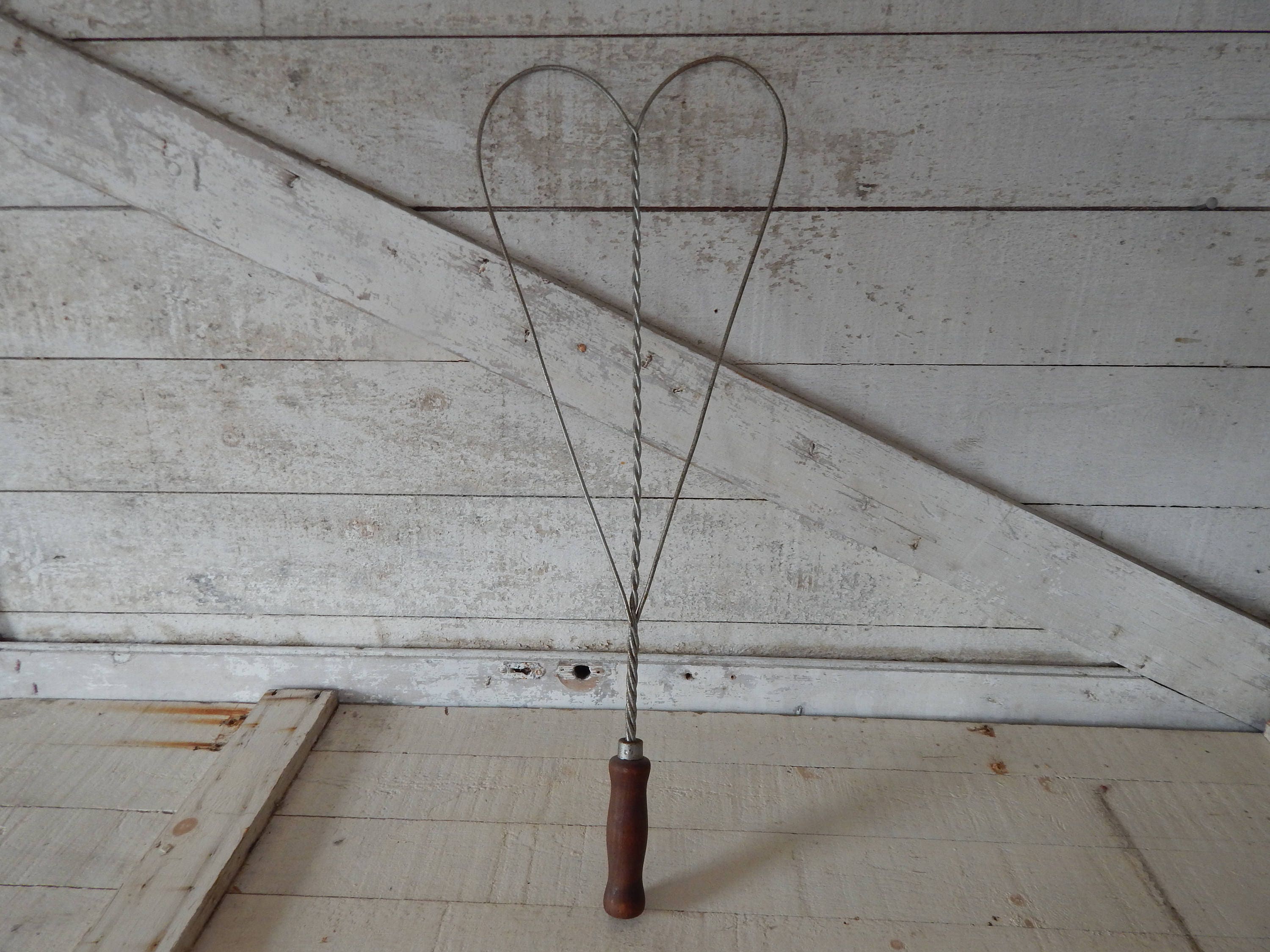 Twisted Wire Heart Shaped Rug Beater Wooden Handled Wire Rug Etsy