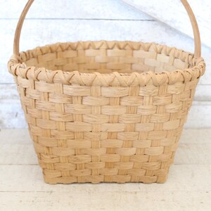 Vintage Hand-crafted Gathering Basket With Oak Wood Splint Handle ...
