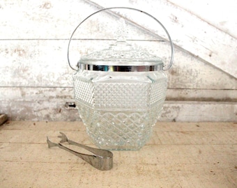 Vintage Wexford Clear Glass Ice Bucket & Tong - 1970s Pressed Glass Ice Bucket - Mid Century Barware Covered Ice Bucket - Great Gift for Mom