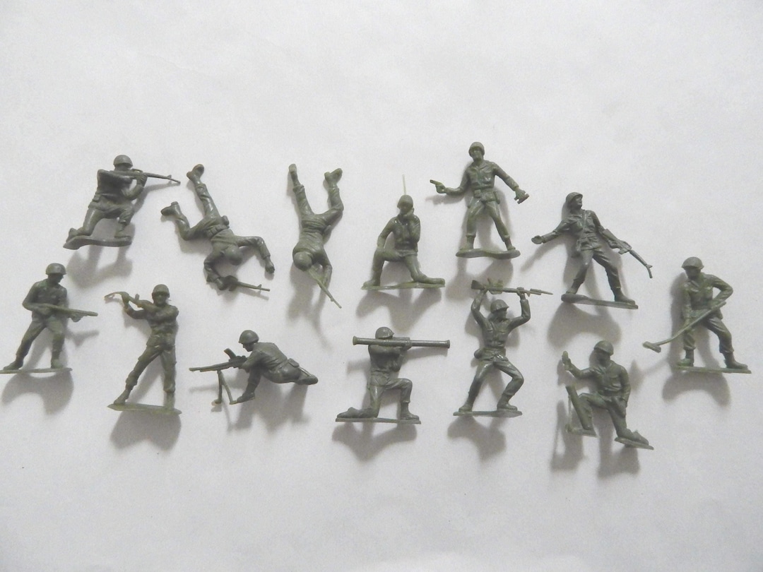 Buy Tim-mee Vietnam Era Army Men 1960s Vintage Plastic Toy Tim-mee Army  Men Set of 70 Figures Mortar, Mine Sweepers, Snipers, Riflemen Online  in