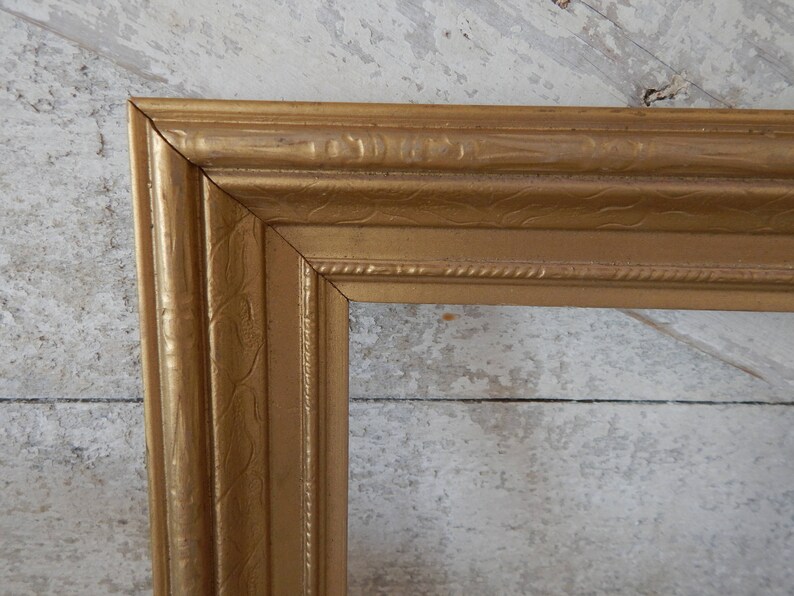 Shabby Chic Painted Antique Gold Gilt Embossed 8 X 10 Picture Frame Heavy Molding Design Art