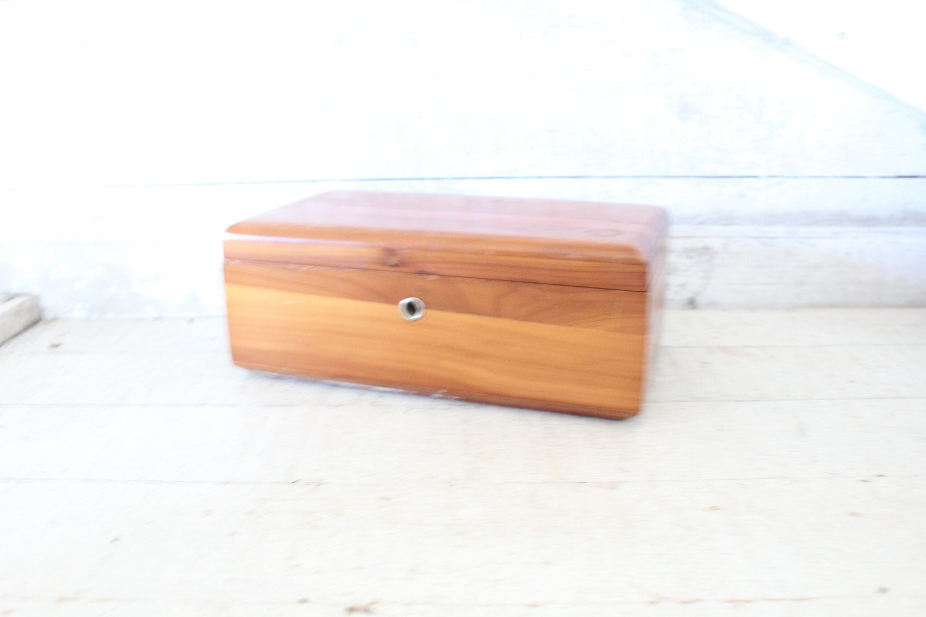 Vintage 1950s Lane Cedar Chest From Mcmahan's of Luxemburg