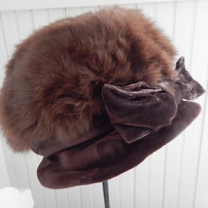 Chocolate Brown 1950s Women&#39;s Dress Fur Hat with Elegant Velvet Bow and Brim - Mid Century Rabbit Winter Fur Hat with Front Velvet Bow