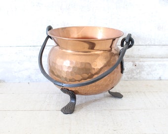 Vintage Hammered Copper Kettle w/Black Iron Feet & Handle - Hammered Copper Planter/Pot - Mid Century Copper Cauldron - Round Copper Planter