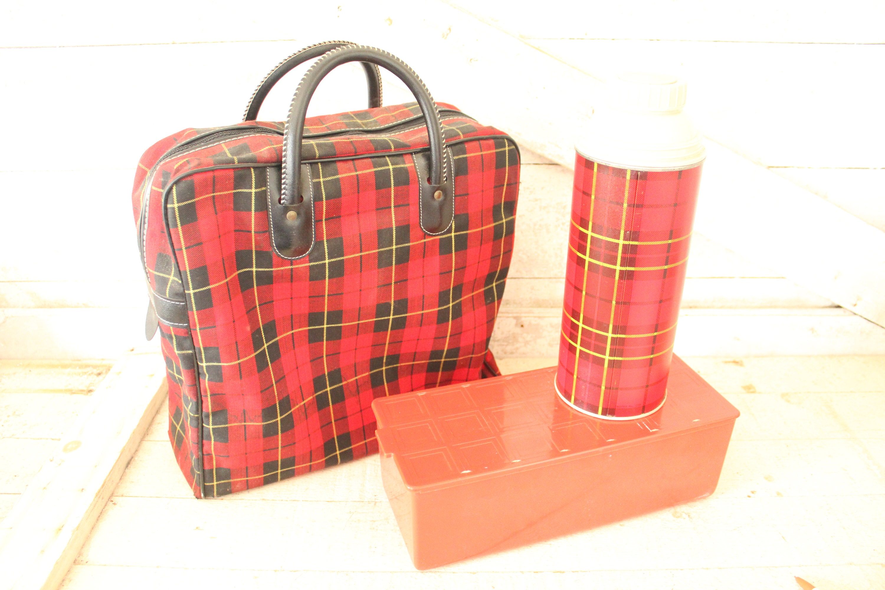 Vintage Thermos Picnic Bag Set Lot Polly Red Top Sandwich Case Storage Cups  Lid - Yahoo Shopping