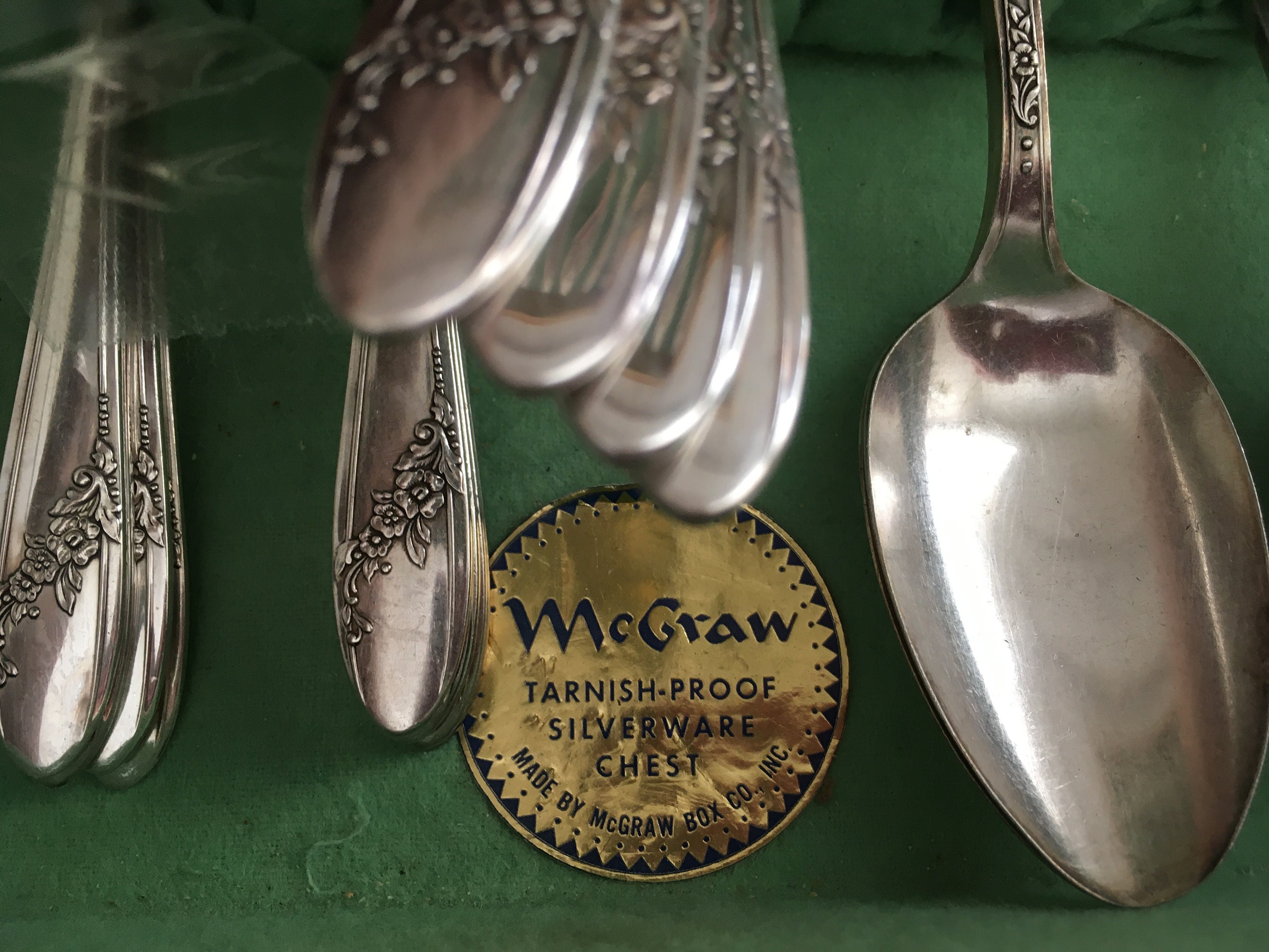 Vintage Oneida Community Flatware - Tudor Plate, Queen Bess