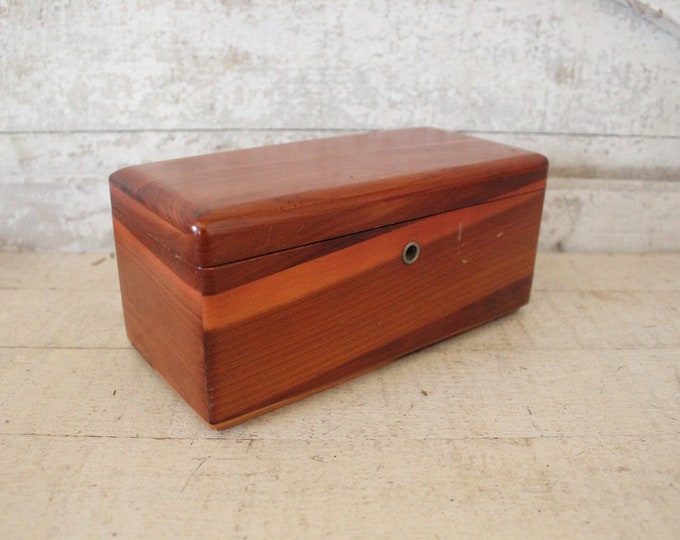 Vintage 1950s Lane Cedar Chest From Furniture Co Green Bay