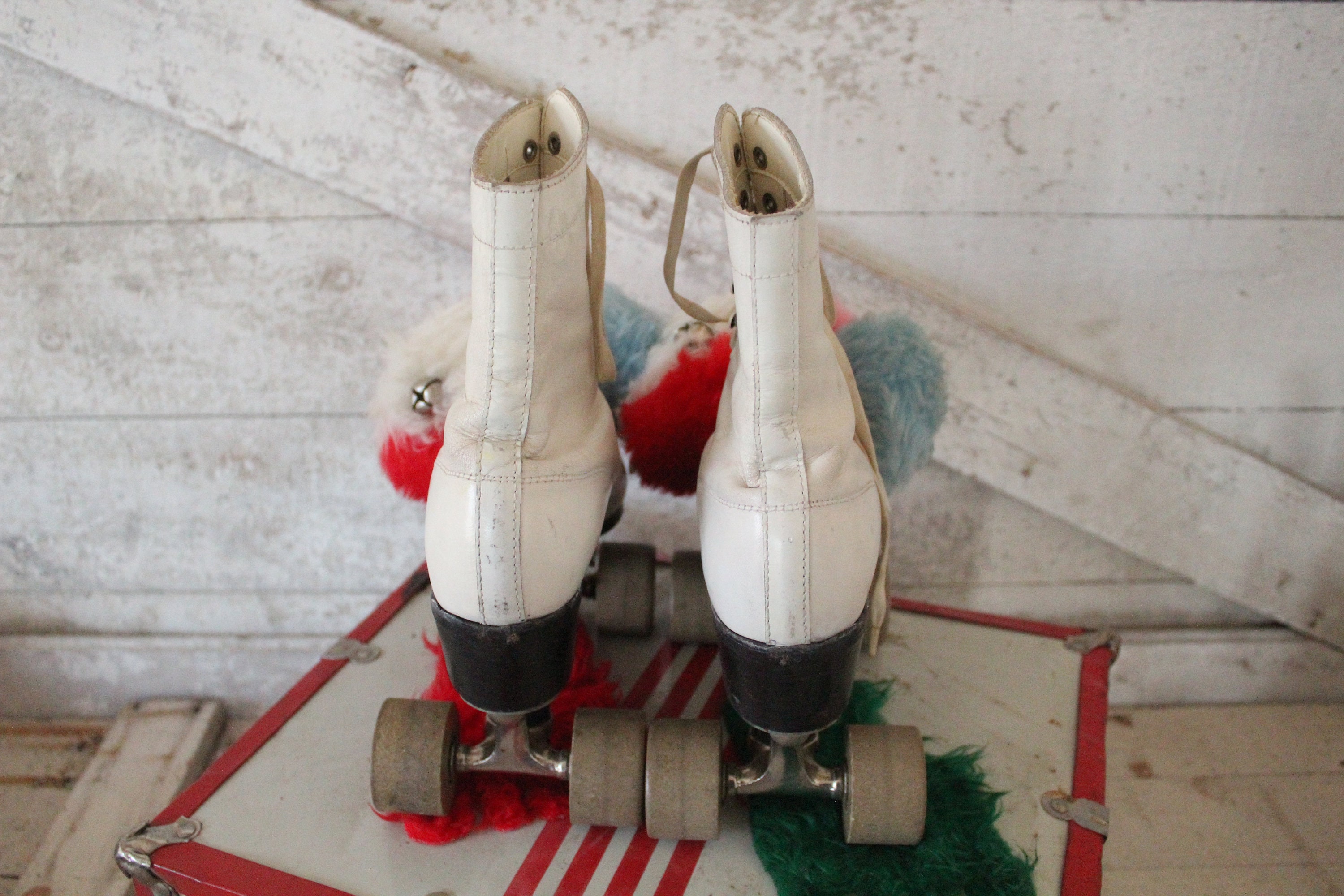 Vintage Chicago Ladies' Roller Skates & Metal Skate Box