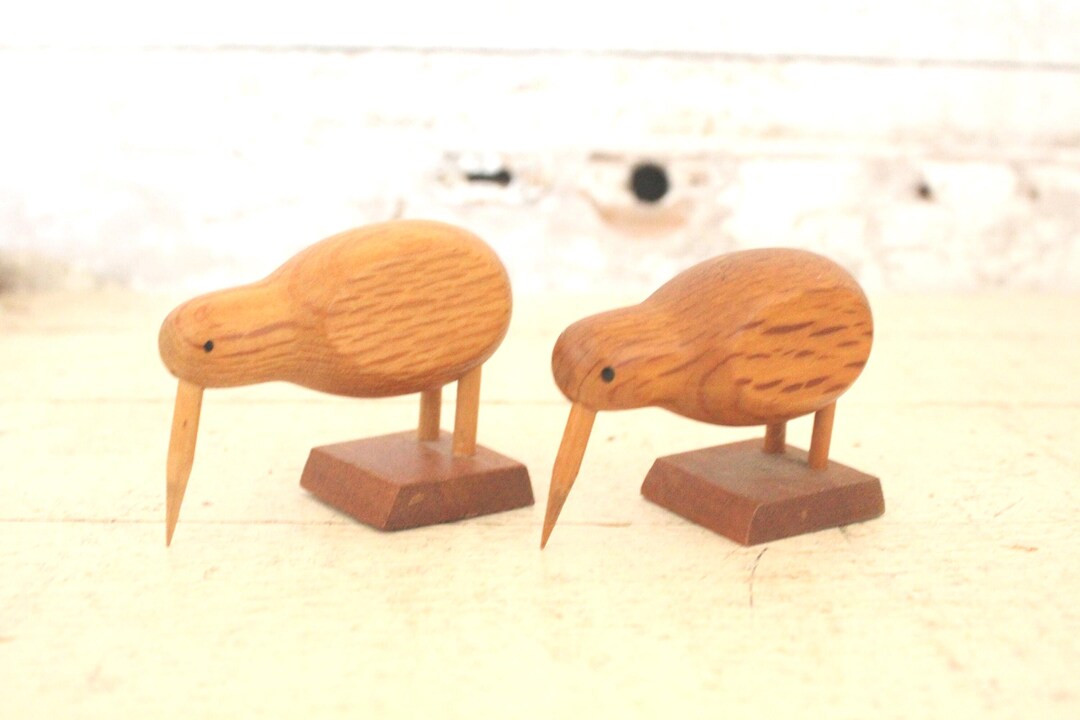 Vintage Kiwi Bird Carvings - Pair of Wood Carved Kiwi Bird